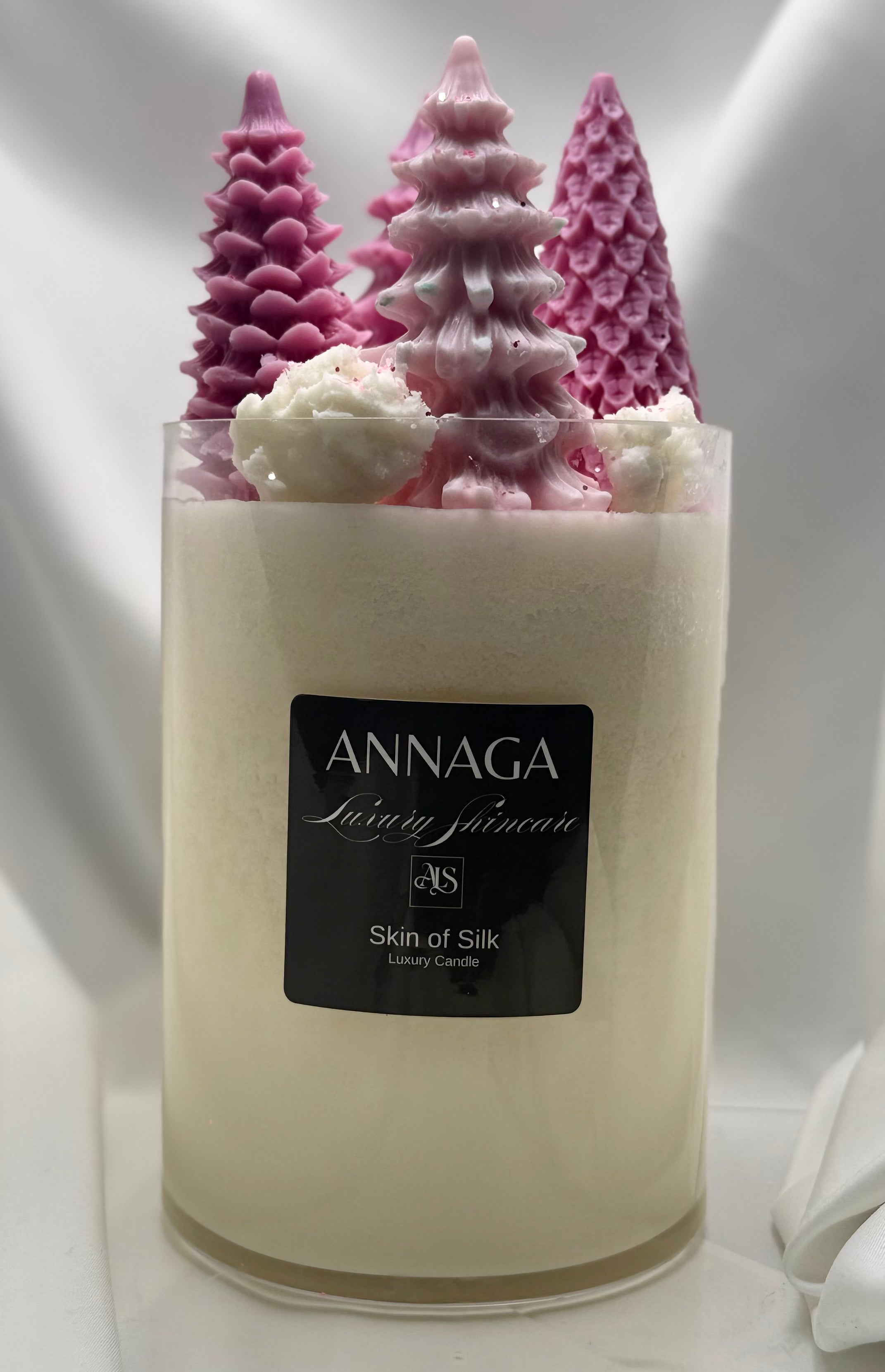 AnnAGA Luxury Skincare Holiday 2025 Collection: Uber Lux Holiday Candle
