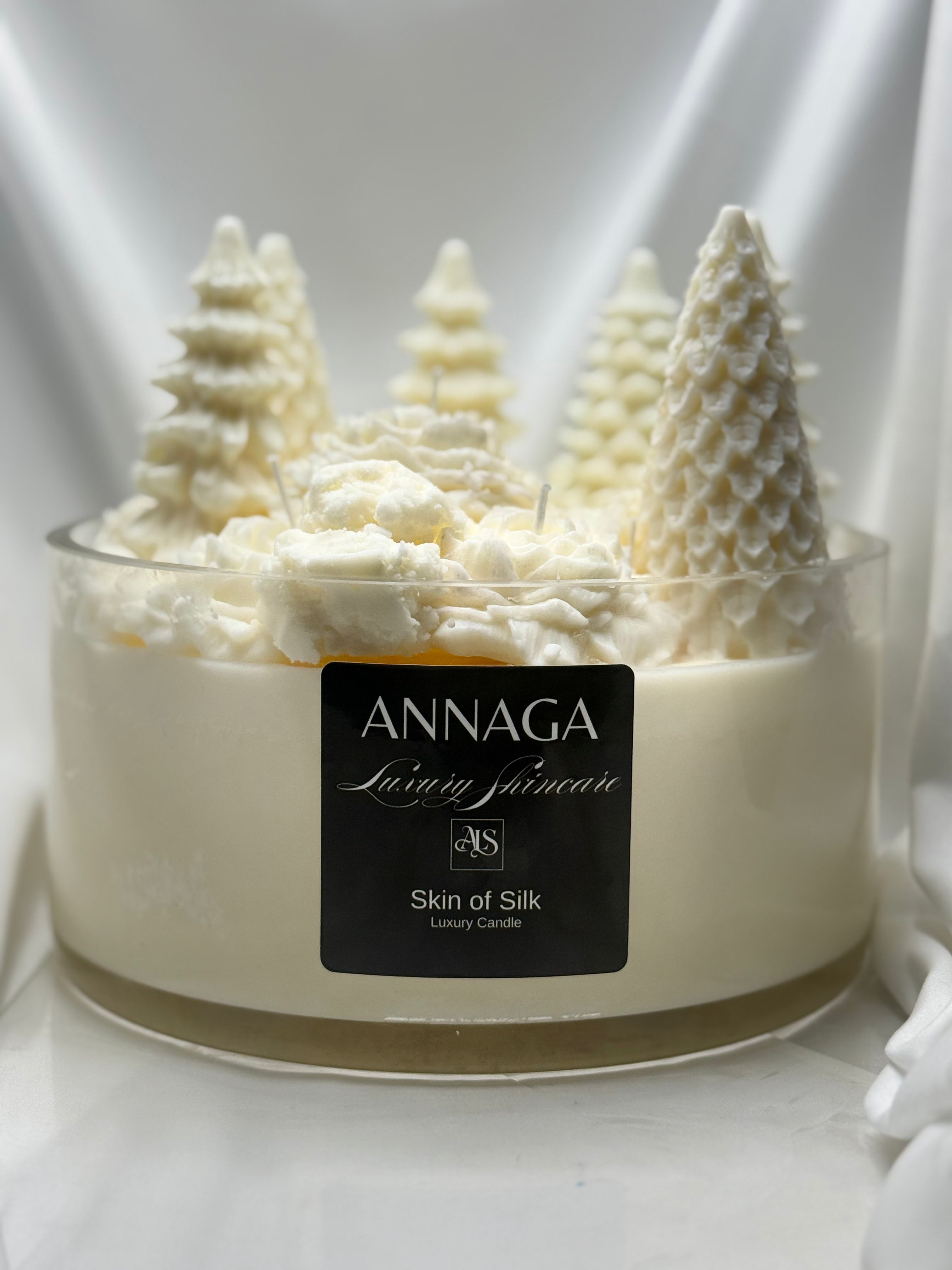 AnnAGA Luxury Skincare Holiday 2025 Collection: Uber Lux Holiday Candle