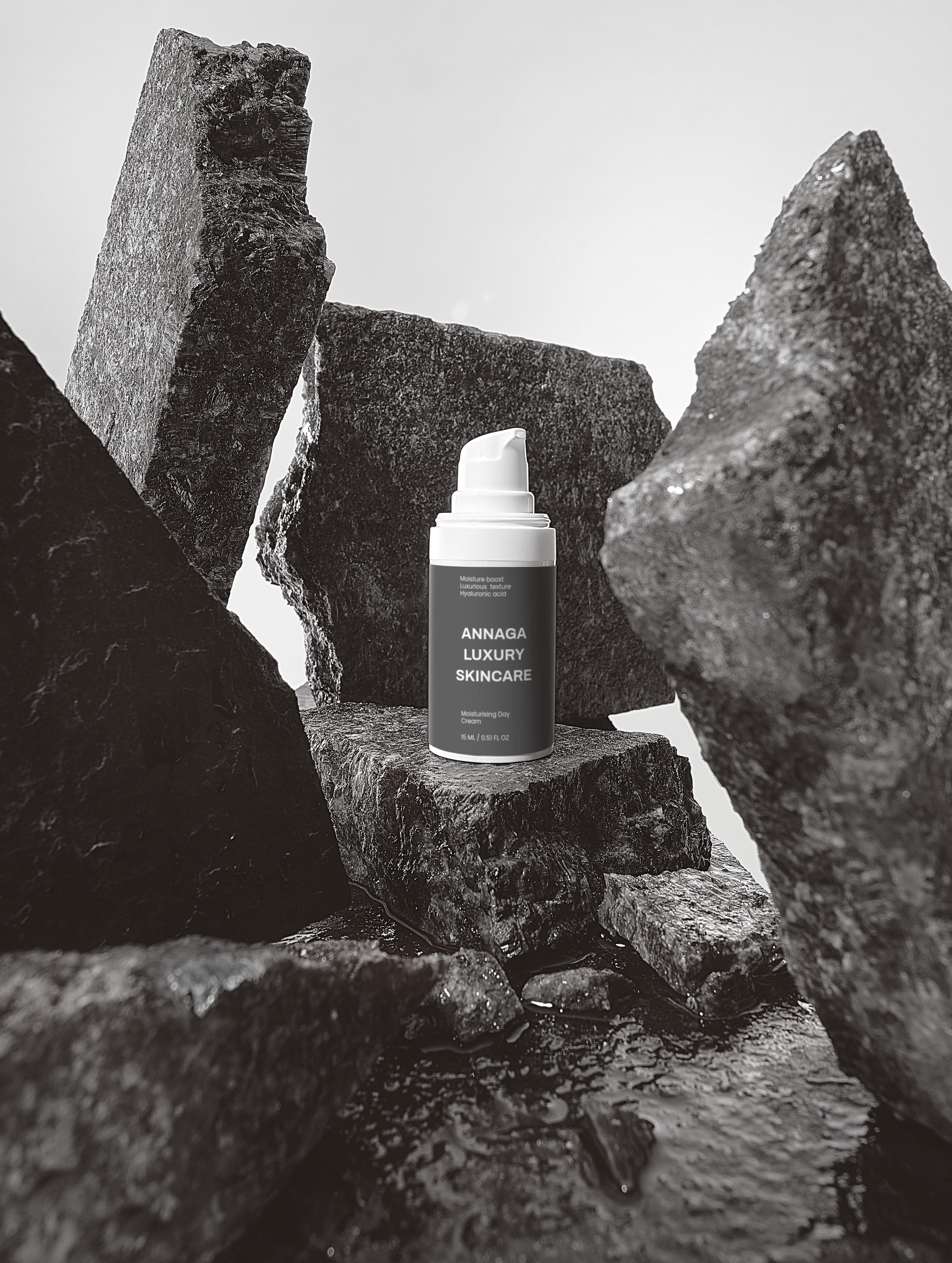 The AnnAga Luxury Skincare Core Collection: Moisturising Day Cream (Travel Size)